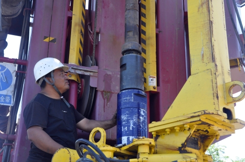 ����ƽ�������۾��Ͼ��£�